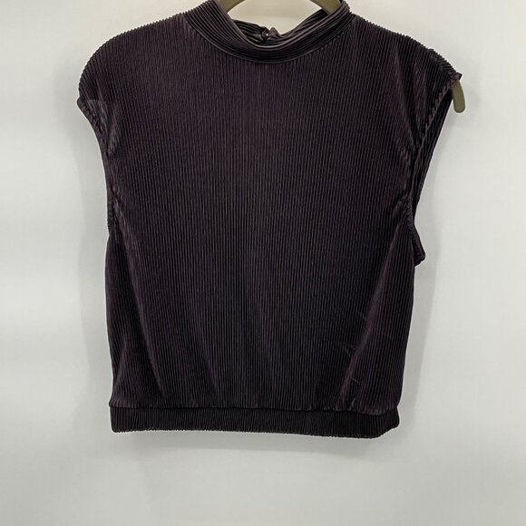 RO & DE Sleeveless Pleated Crop Top Medium Anthropologie Button Back Closure - Picture 1 of 5